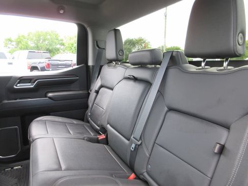 Certified 2022 GMC Sierra 1500 SLT w/ SLT Premium Package AWD/4WD image 22