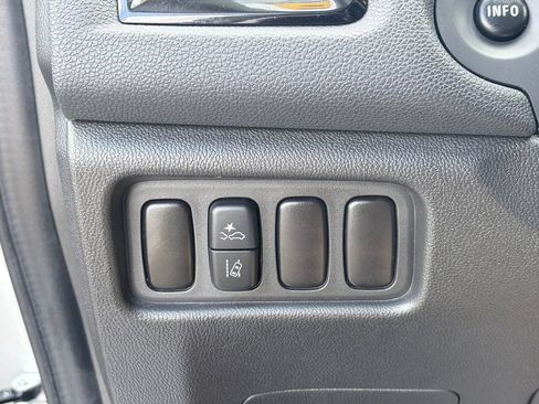 Used 2025 Mitsubishi Outlander Sport LE AWD/4WD image 25