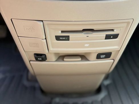 Used 2014 Honda Odyssey Touring image 42