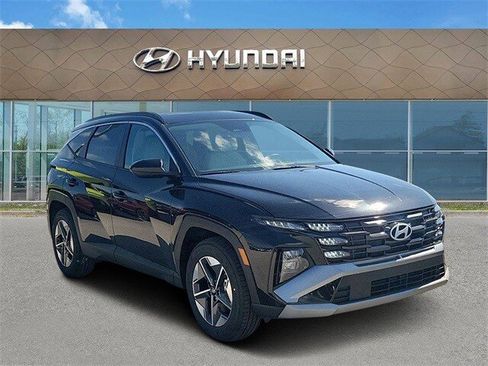 Certified 2025 Hyundai Tucson SEL image 1
