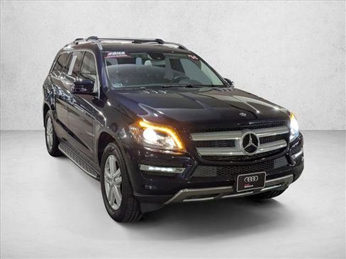 Used 2014 Mercedes-Benz GL 350 BlueTEC 4MATIC image 3
