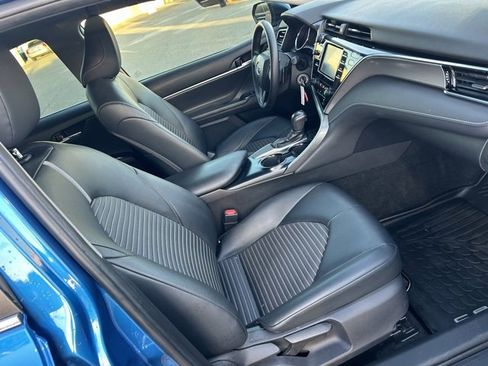 Used 2018 Toyota Camry SE image 14