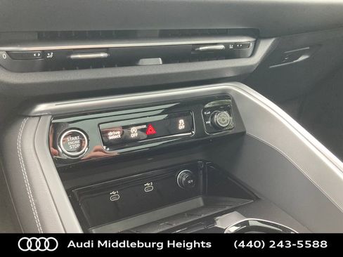 Used 2025 Audi Q5 Premium Plus w/ Premium Plus image 41