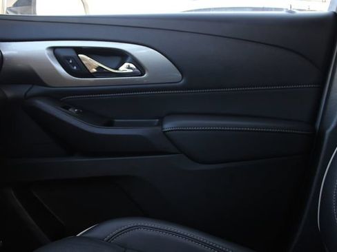 Used 2023 Chevrolet Traverse Premier w/ Redline Edition AWD/4WD image 25