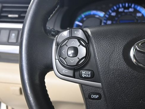 Used 2014 Toyota Camry LE image 33