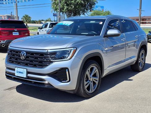 Used 2024 Volkswagen Atlas Cross Sport SEL R-Line AWD/4WD image 4