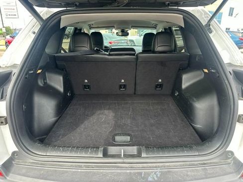 Used 2023 Jeep Cherokee Altitude Lux image 5