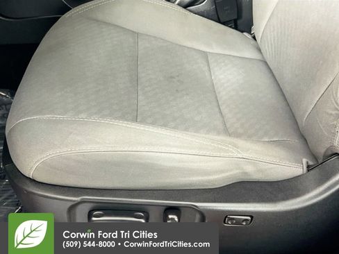 Used 2020 Toyota Tacoma SR5 image 21