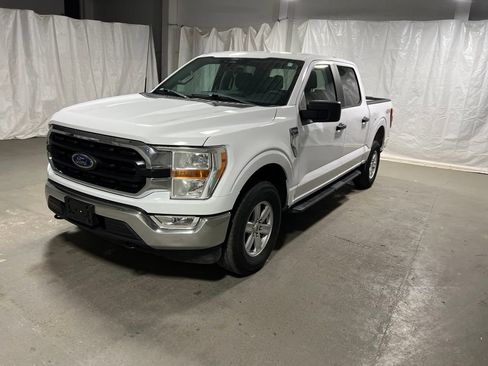Used 2022 Ford F150 XLT w/ Trailer Tow Package AWD/4WD image 3