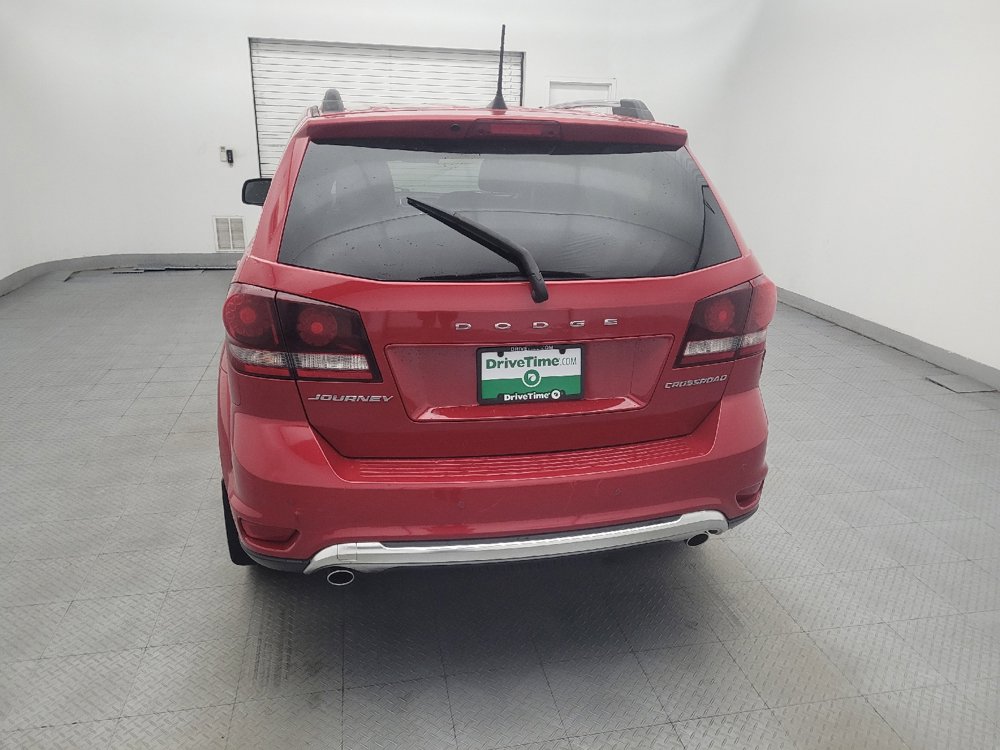 Used 2018 Dodge Journey Crossroad w/ Nav & Sun Group FWD image 6
