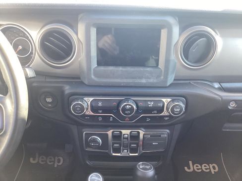 Used 2021 Jeep Wrangler Unlimited Sport image 18