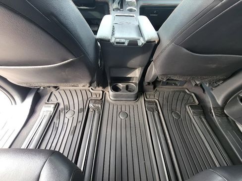 Used 2024 Toyota Sienna XSE AWD/4WD image 28