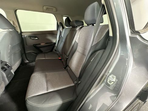 Used 2021 Nissan Rogue SV image 26