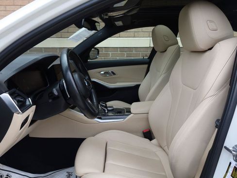 Used 2020 BMW 330i Sedan w/ Premium Package RWD image 17