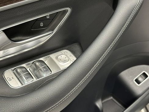 Certified 2025 Mercedes-Benz GLS 450 4MATIC image 11