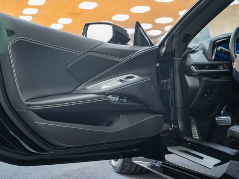 Used 2022 Chevrolet Corvette Stingray Coupe w/ 1LT image 40