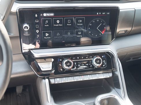 Used 2025 GMC Sierra 3500 Denali w/ Denali Reserve Package AWD/4WD image 3