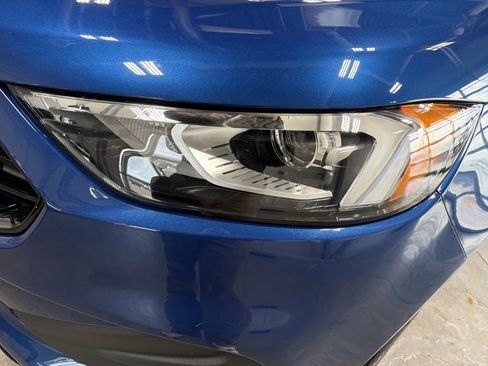 Used 2023 Ford Edge SE w/ Black Appearance Package image 10