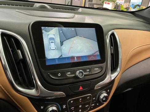 Used 2018 Chevrolet Equinox Premier image 21