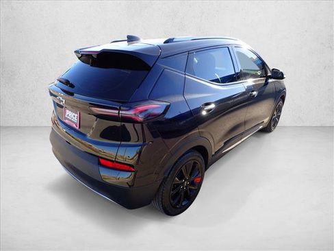 Used 2023 Chevrolet Bolt EUV Premier w/ Sun & Sound Package image 4