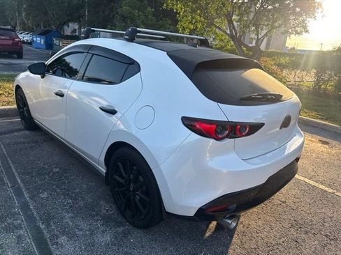 Used 2021 MAZDA MAZDA3 s FWD image 3