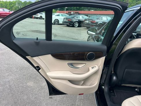 Used 2018 Mercedes-Benz C 300 4MATIC Sedan image 18