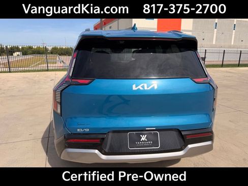 Certified 2024 Kia EV9 Land AWD/4WD image 3