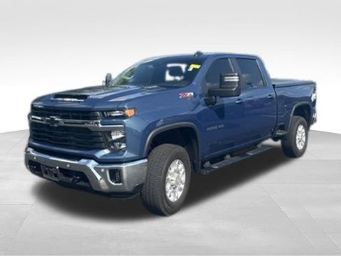 Used 2025 Chevrolet Silverado 2500 LT w/ All Star Edition AWD/4WD image 6