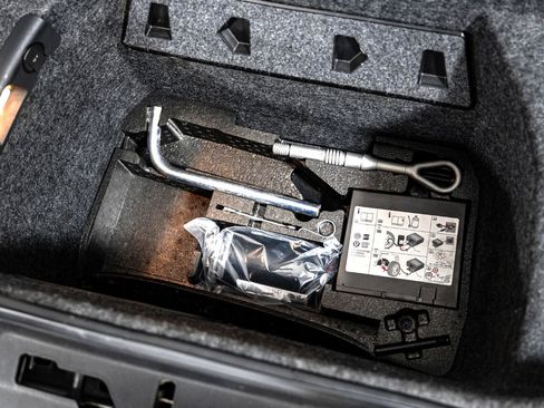 Used 2009 Audi R8 V8 image 40