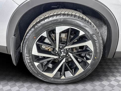 Used 2022 Mitsubishi Outlander SE image 32