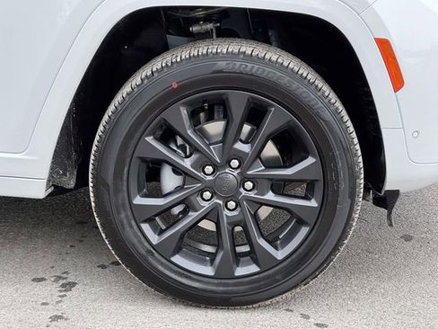 New 2026 Jeep Grand Cherokee Limited AWD/4WD image 25