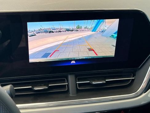 Used 2025 Chevrolet Trax LT FWD image 25
