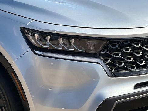 Used 2021 Kia Sorento EX w/ EX AWD X-Line Package image 4