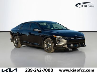 New 2025 Kia K4 LXS