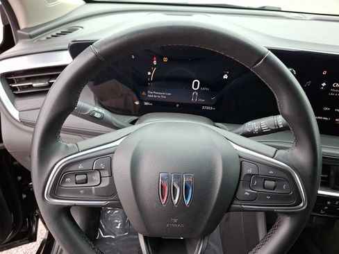 Used 2024 Buick Encore GX Sport Touring image 18