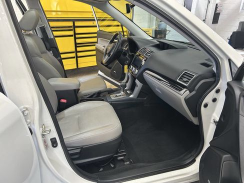 Used 2018 Subaru Forester 2.5i Limited image 3