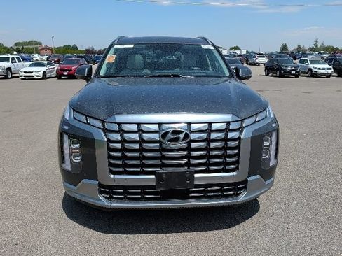 Used 2024 Hyundai Palisade Calligraphy AWD/4WD image 2