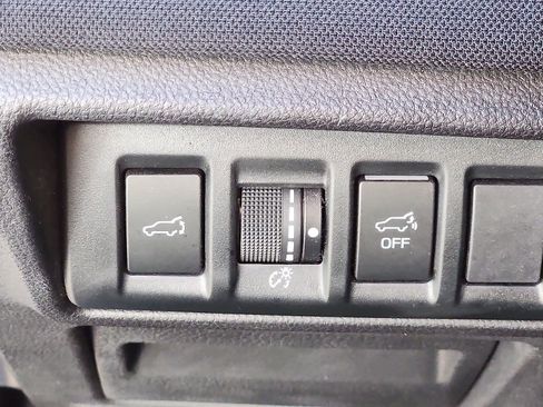 Used 2020 Subaru Outback Premium image 24