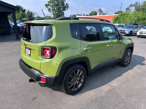 Used 2016 Jeep Renegade 75th Anniversary FWD image 9