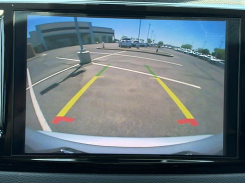 Used 2024 Chrysler Pacifica Touring-L FWD image 21