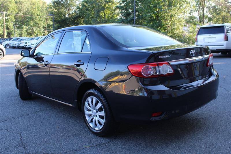 Used 2013 Toyota Corolla LE FWD image 3