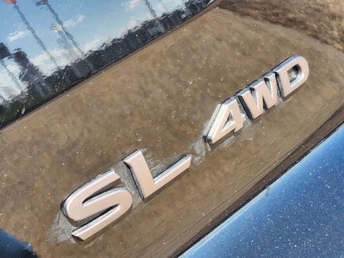 New 2026 Nissan Pathfinder SL image 12