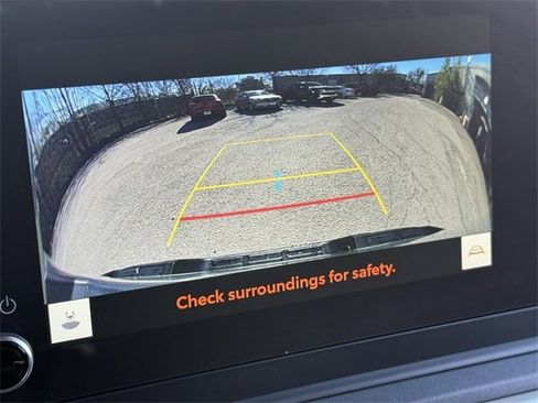 Used 2025 Toyota Tacoma SR image 17