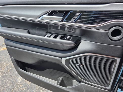 New 2026 Jeep Grand Wagoneer 4WD image 16