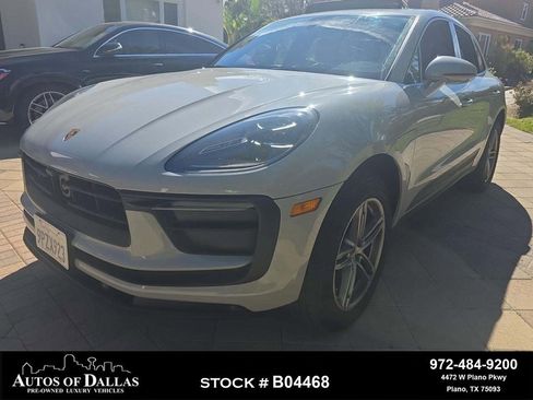 Used 2025 Porsche Macan image 1