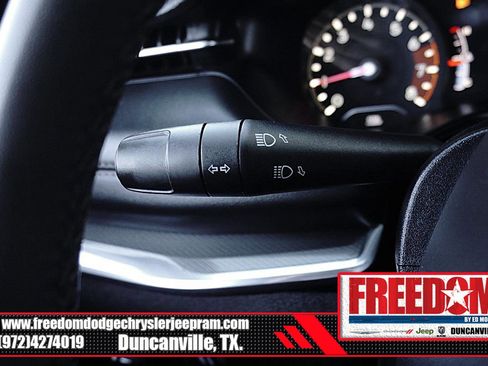 Certified 2023 Jeep Compass Limited image 28