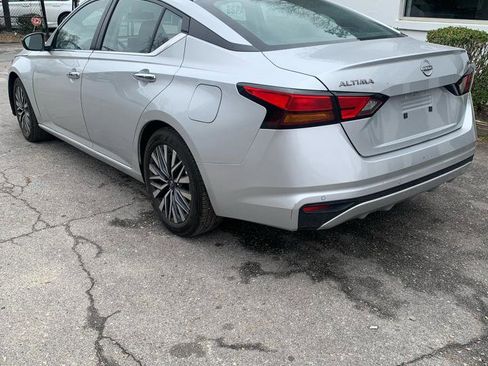 Used 2024 Nissan Altima 2.5 SV image 6
