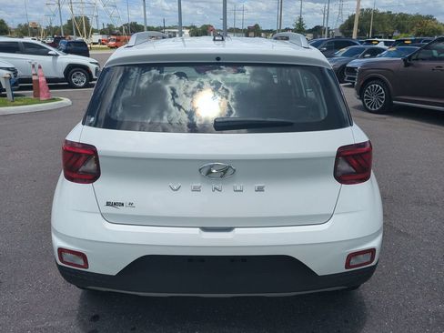 New 2026 Hyundai Venue SEL FWD image 6