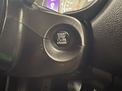 Used 2019 Jeep Renegade Altitude w/ Quick Order Package 2XM AWD/4WD image 20