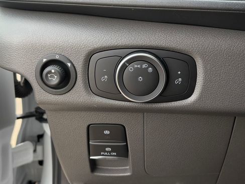 New 2025 Ford Transit 250 148 Medium Roof image 46